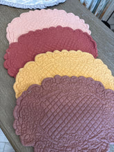 Carica l'immagine nel visualizzatore di Gallery, TOVAGLIETTA OVALE 20x30