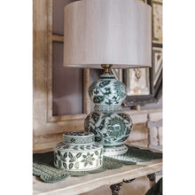Carica l&#39;immagine nel visualizzatore di Gallery, VASO DECORATIVO C COPERCHIO
